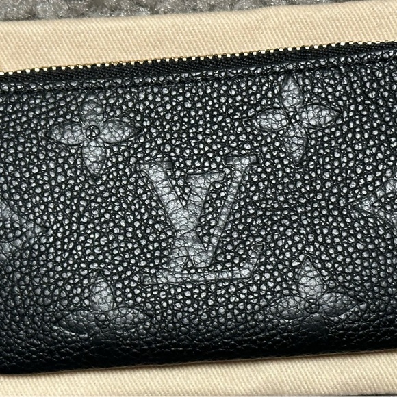 Louis Vuitton Key Pouch - Picture 2 of 5